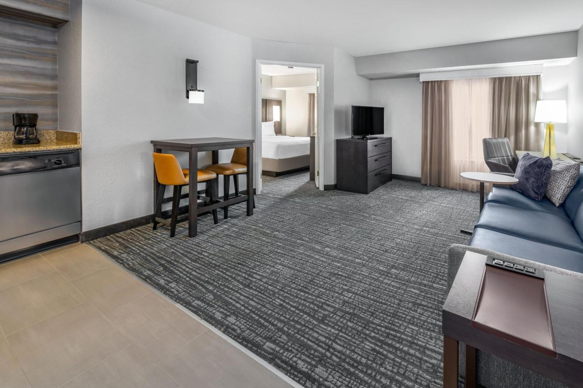 Residence Inn Indianapolis Downtown On The Canal Екстериор снимка
