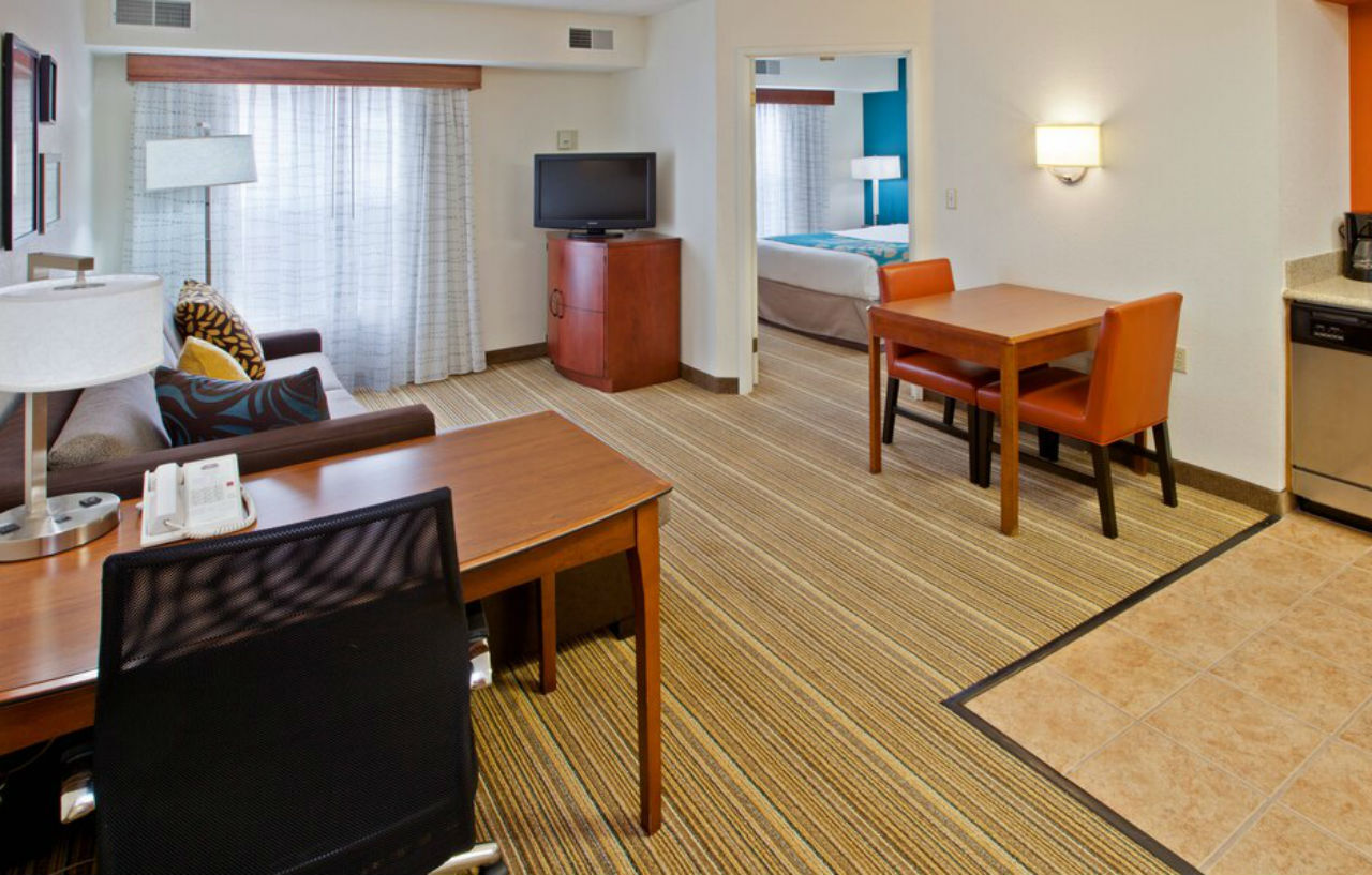 Residence Inn Indianapolis Downtown On The Canal Екстериор снимка